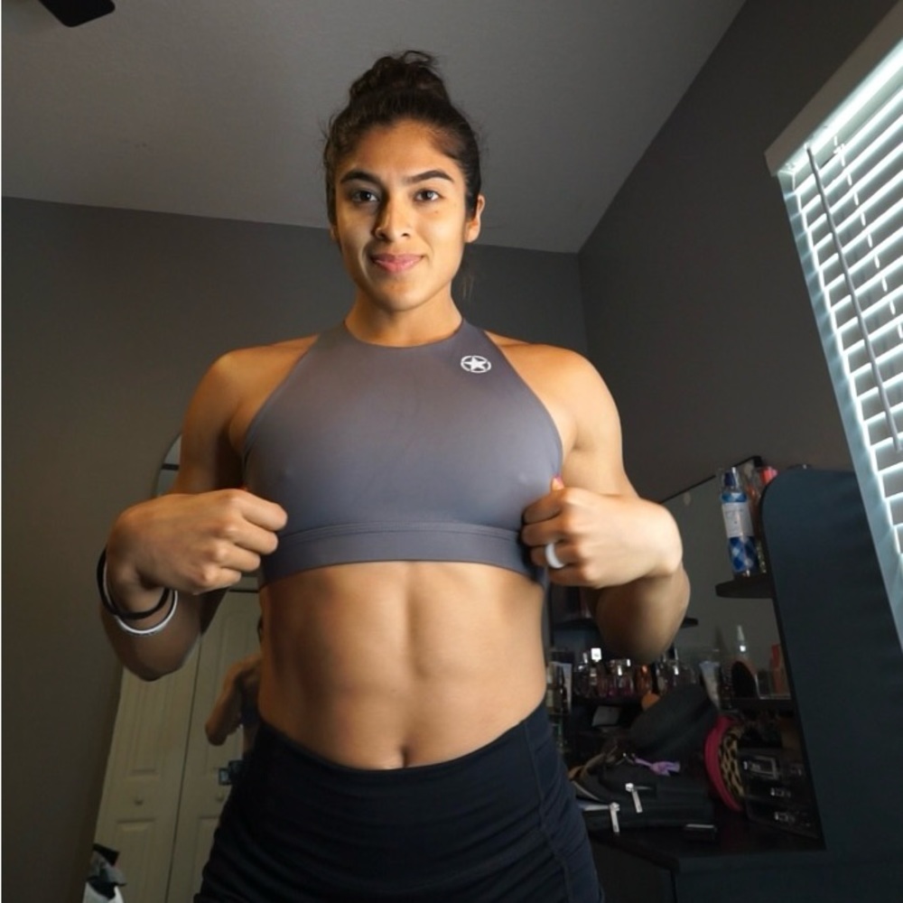 High-Neck Sport Bra
